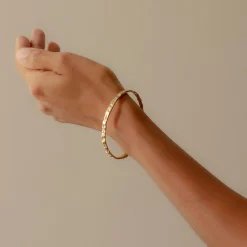 Cockle Bangle 9ct Gold