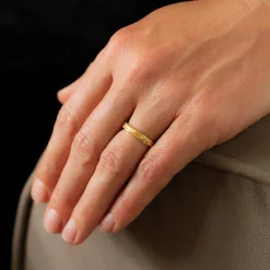 Ripple Medium Ring 18ct Gold
