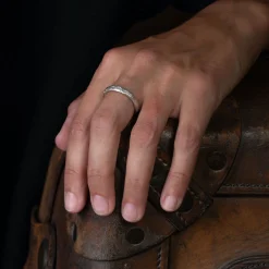 Rock Medium Ring Platinum