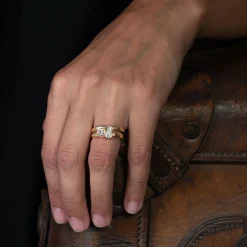 Rock Regular Ring 18ct Gold