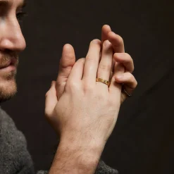 Stone Medium Ring 18ct Gold